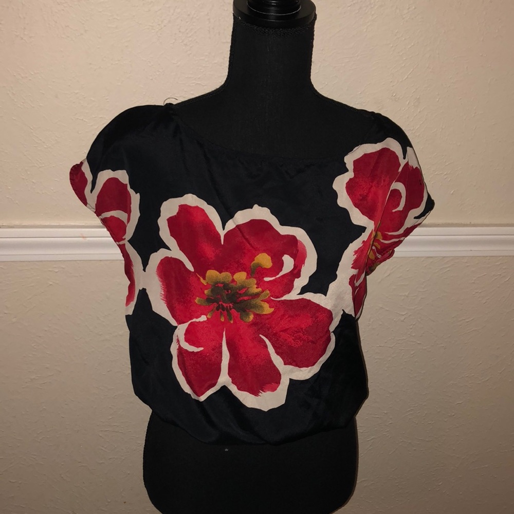 Big Red Flower Black Silky Type Top size 4 Forever 21